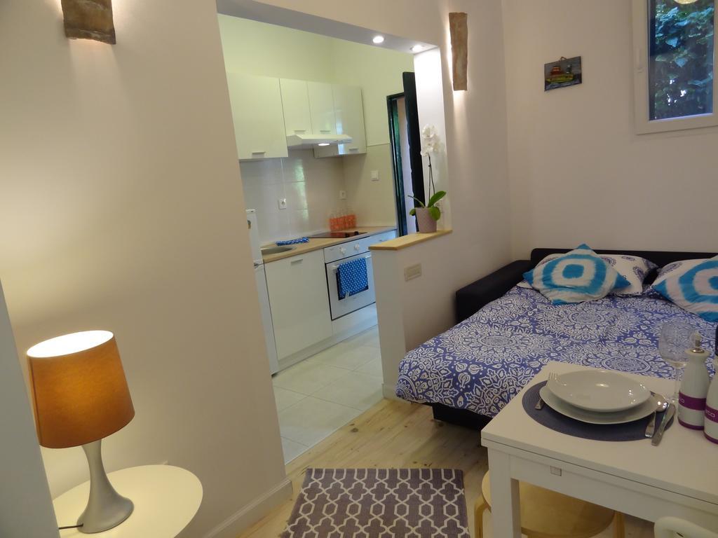 Apartment Bezic Kastela Exterior photo