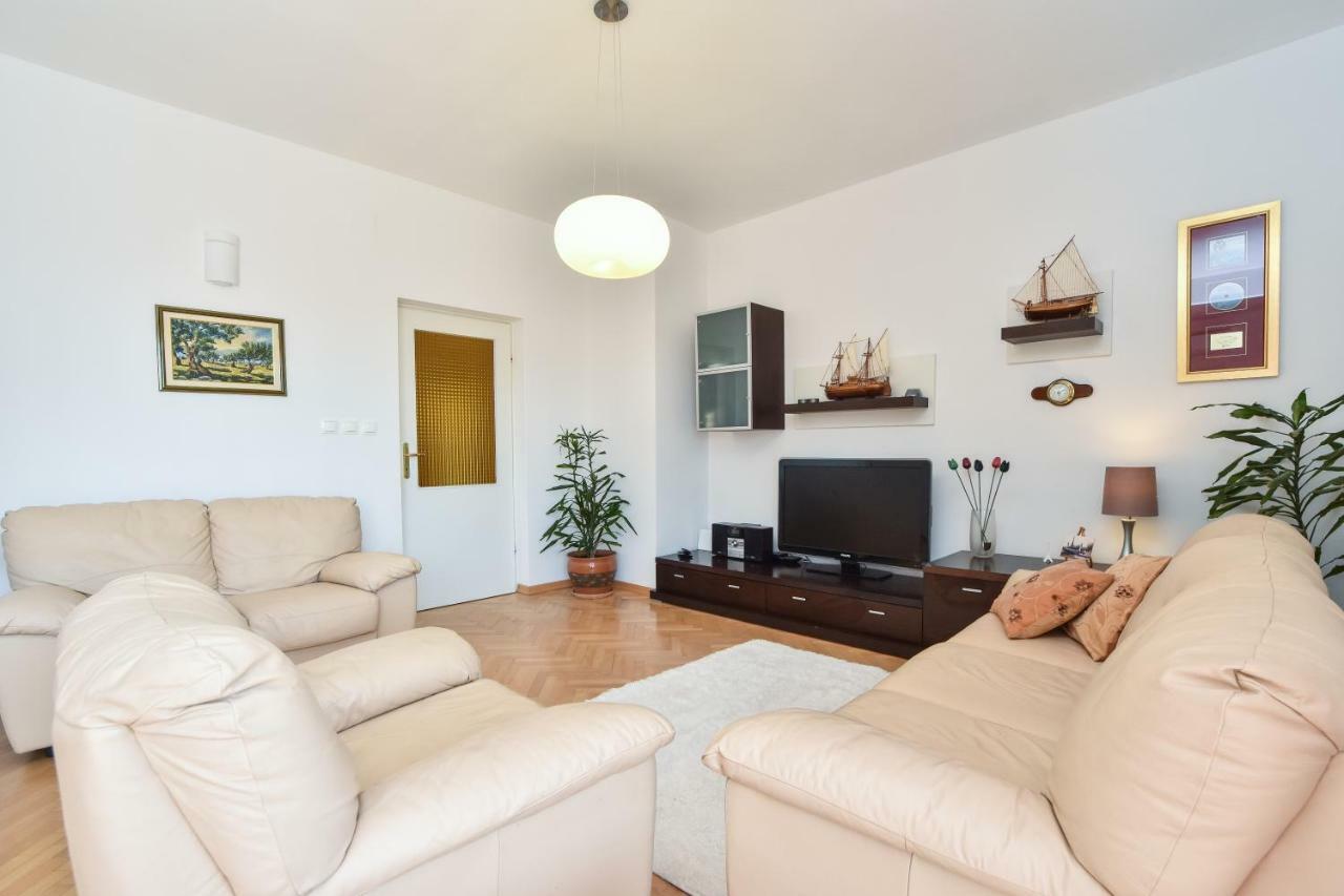 Apartment Bezic Kastela Exterior photo